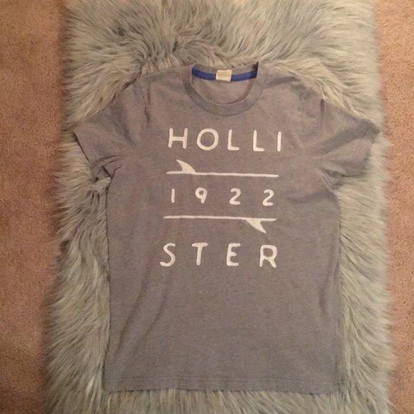 Hollister Other - Hollister TShirt